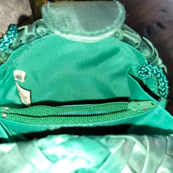 SHARMARK emerald purse. - Picture 6 of 7
